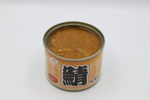 天長食品 鯖味噌煮の鯖缶2