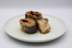 天長食品 鯖味噌煮の鯖缶3